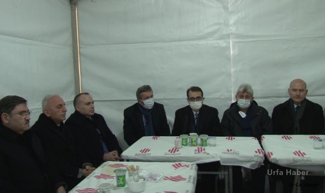 Bakanlar şehit edilen polisin ailesini ziyaret etti