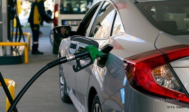 Motorine 1 lira 79 kuruş zam geldi! Pompa fiyatı 22 lirayı aştı