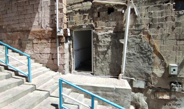 Urfa’da demir hırsızları kapılara dadandı
