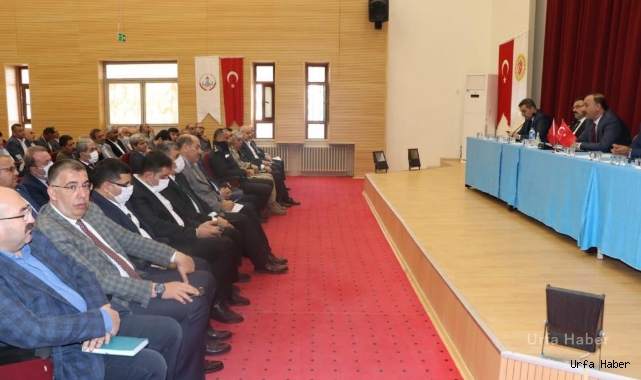 Vali Erin’in muhtarlarla buluştu