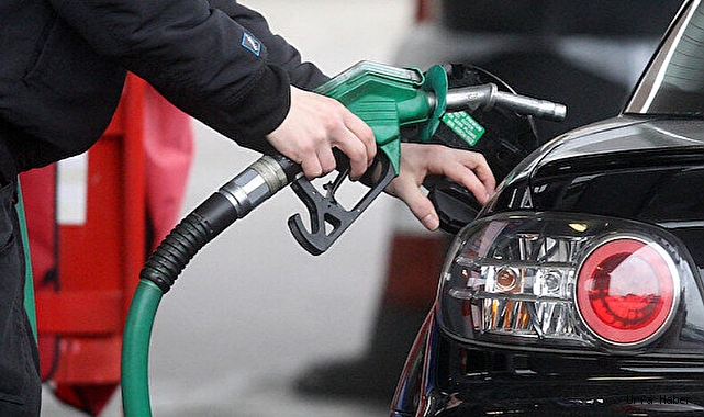 Benzine 1 lira 70 kuruş zam geldi!  Litre fiyatı 23 liraya dayandı