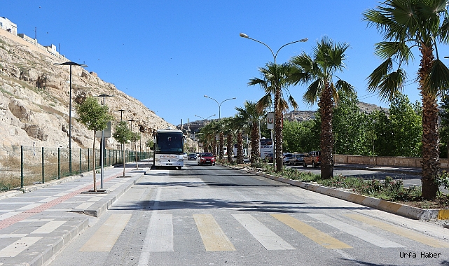 Çökme yaşanan yol büyükşehir ekiplerince asfaltlandı