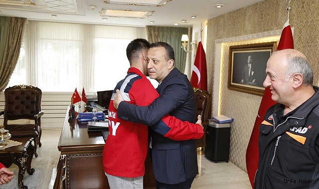 3 kahraman genci Vali makamında  ağırladı