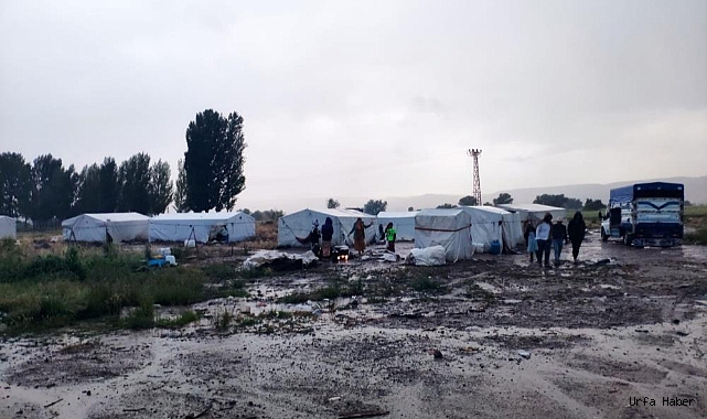 Çadır alanını sel bastı, 30 kişi canını zor kurtardı