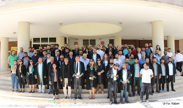 URFA BAROSUNDAN ADLİYE ÖNÜNDE KINAMA