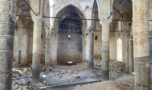 ŞANLIURFA’DA TARİHİ GERMUŞ KİLİSESİ GÖZ GÖRE GÖRE YOK OLUYOR!