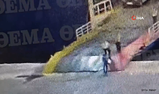 Yunanistan’da feribota son anda binen yolcu ölüme itildi