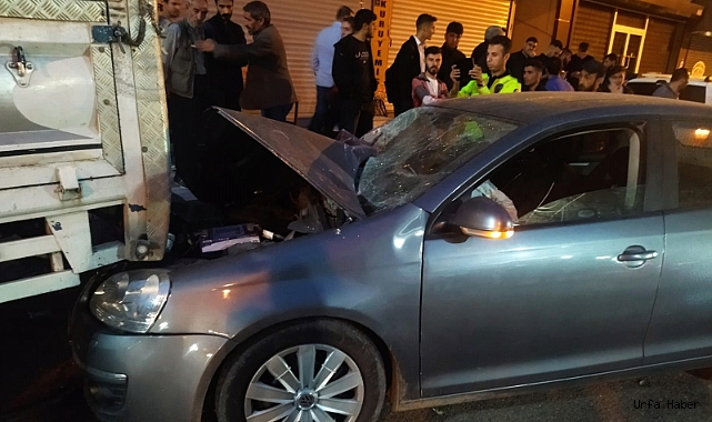 KONTROLDEN ÇIKAN OTOMOBİL 4 ARACA ÇARPARAK DURABİLDİ