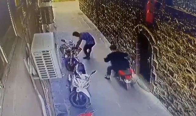 Taziyeye gitti, motorunda bıraktığı paraları çalındı