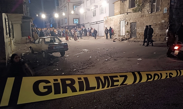 GAZİANTEP'TE SOKAK DÜĞÜNÜNE KANLI BASKIN: 1 ÖLÜ, 4 YARALI