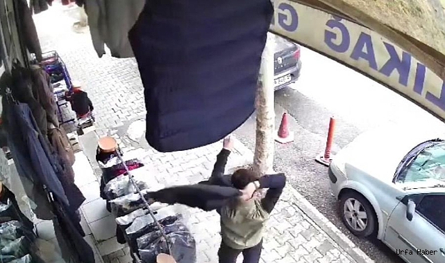HIRSIZLIK ANI KAMERAYA TAKILDI