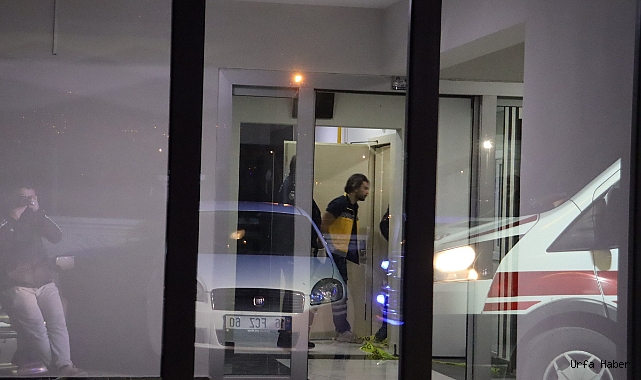 KOCASINI GÖĞSÜNDEN BIÇAKLAYARAK ÖLDÜRDÜ