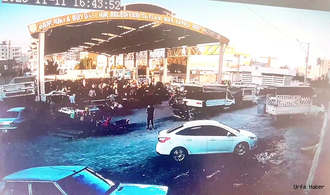 MOTOSİKLETİN ÇALINMA ANI KAMERAYA YANSIDI