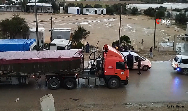 YARDIM TIRLARININ GAZZE ŞERİDİ’NE GEÇİŞİ SÜRÜYOR