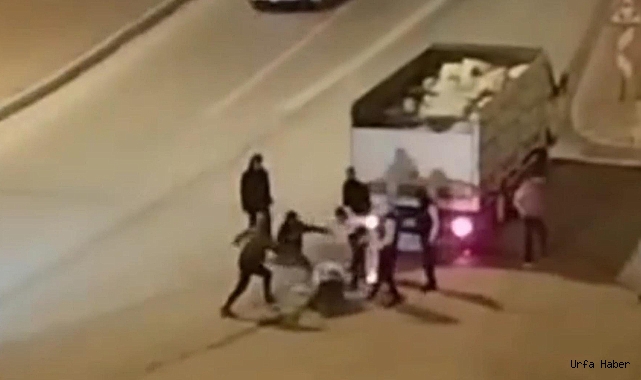 ARALARINA ALDIKLARI ADAMI ÖLDÜRESİYE DÖVDÜLER
