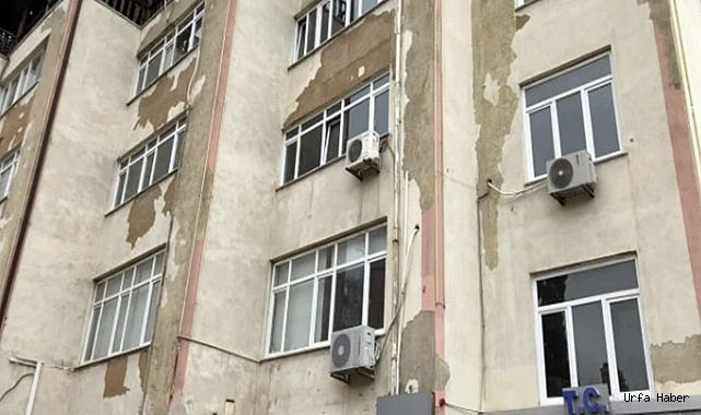BELEDİYE BİNASI TAHLİYE EDİLİYOR
