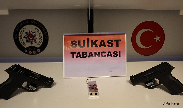 EVLERİNDE ANAHTARLIK ŞEKLİNDE SUİKAST TABANCASI VE OTOMATİK SİLAH ÇIKTI