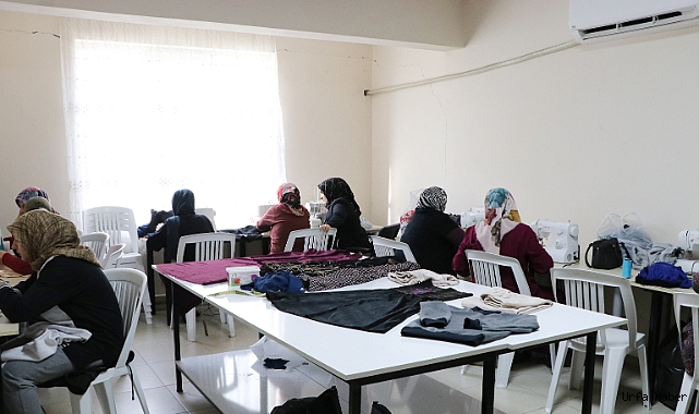 AHMET YESEVİ MİLLETEVİNDEKİ KURSLAR YOĞUN İLGİ GÖRÜYOR