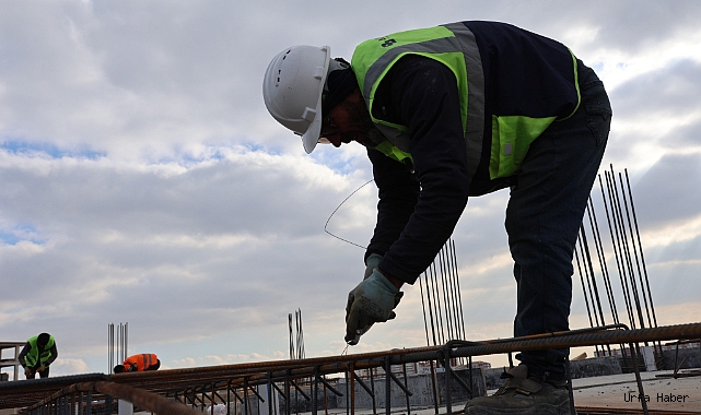 İNŞAAT SEKTÖRÜNDE İŞ VAR, İŞÇİ YOK