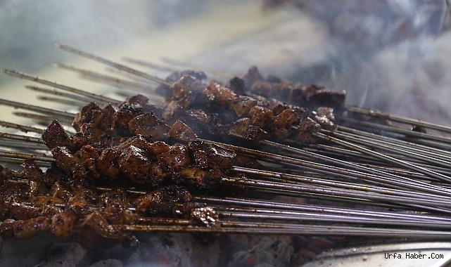 URFA'DA AŞIRI CİĞER KEBABI TÜKETİMİ YAZ AYLARINDA SAĞLIĞI TEHDİT EDİYOR