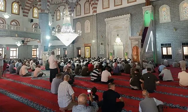 ŞANLIURFA'DA 15 TEMMUZ ŞEHİTLERİ İÇİN MEVLİT PROGRAMI DÜZENLENDİ