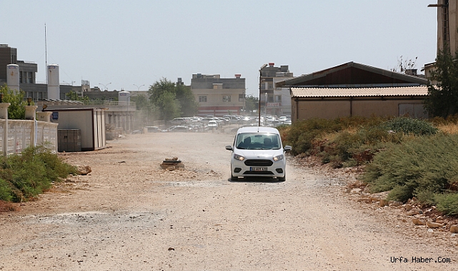 ŞANLIURFA'DA KANALİZASYON VE YOL SORUNLARI MAĞDURİYETE YOL AÇIYOR