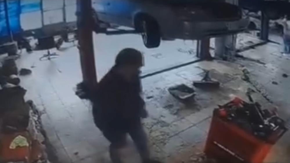 Sobaya benzin döken tamirci faciadan döndü