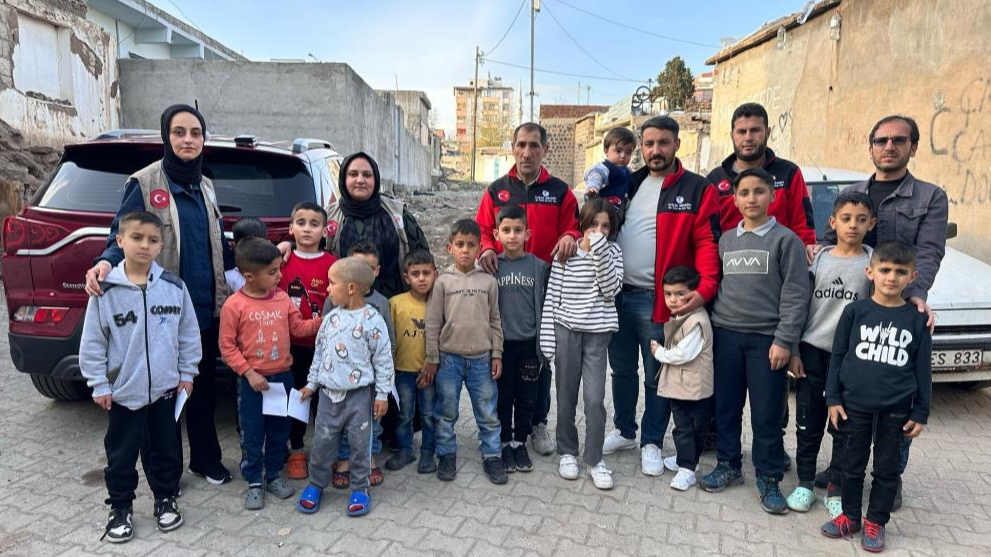 Siverek’te Yetim ve İhtiyaç Sahibi Çocuklara Bayram Sevinci!