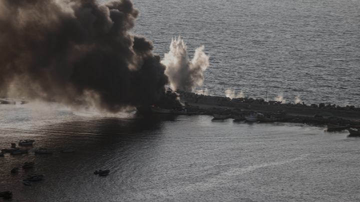 İsrail, Suriye'nin Liman Kentini Vurdu