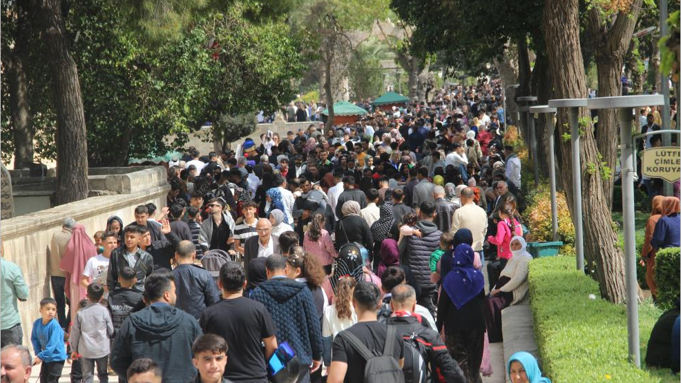 Balıklıgöl Bayramda Ziyaretçi Akınına Uğradı