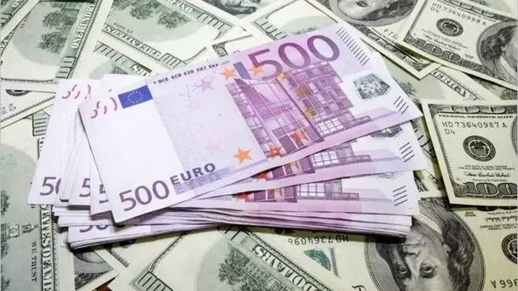 Dolar ve Euro, Haftaya Yükselişle Başladı