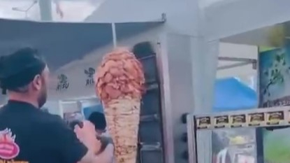 Çiğ Tavuk Skandalı Büyüyor: Bir Dönerci Daha Kamerada!