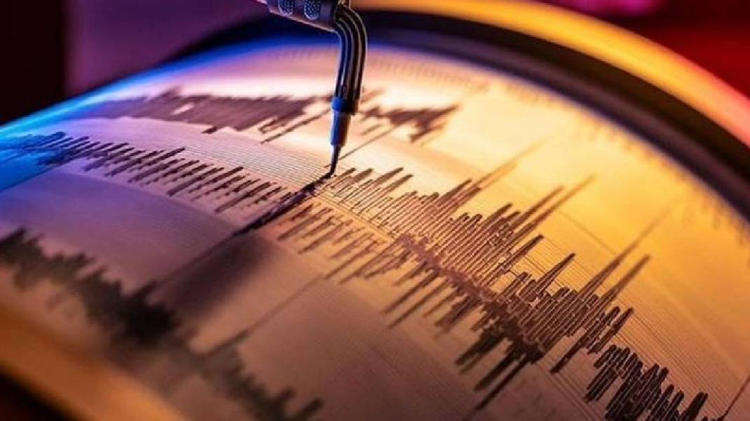 Gece Saatlerinde Korkutan Sarsıntı