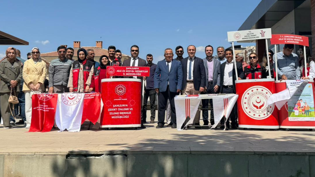Urfa’da “En Büyük Ailemiz Türkiye’miz” Yürüyüşü Düzenlendi