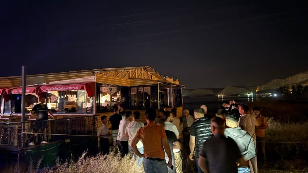 Şanlıurfa’da Restoranda Yemek Yerken Akıntıya Kapıldılar!
