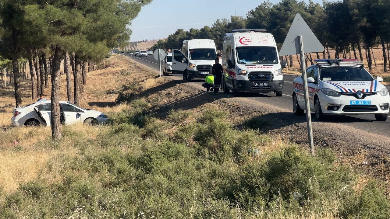 Ceylanpınar’da Otomobil Şarampole Uçtu: 4 Yaralı