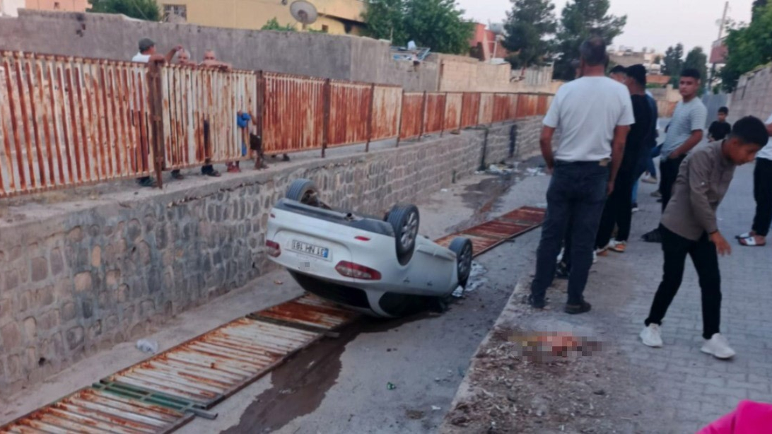 Urfa’da El Freni İndirilen Araç Kanalda Ters Döndü