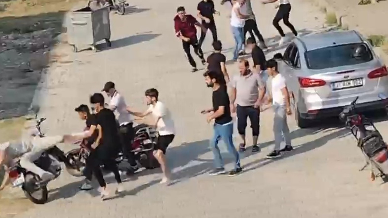 Bayram Günü Meydan Savaşı Gibi Kavga  !