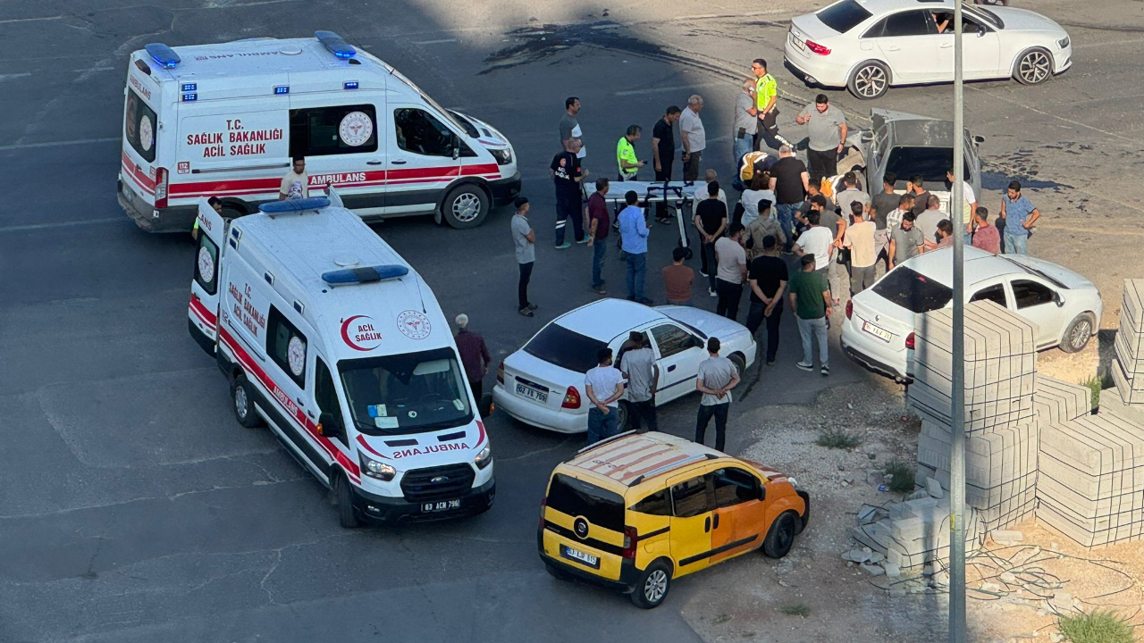 Şanlıurfa’da Direksiyon Hakimiyetini Kaybeden Kadın Sürücü Dehşet Saçtı!