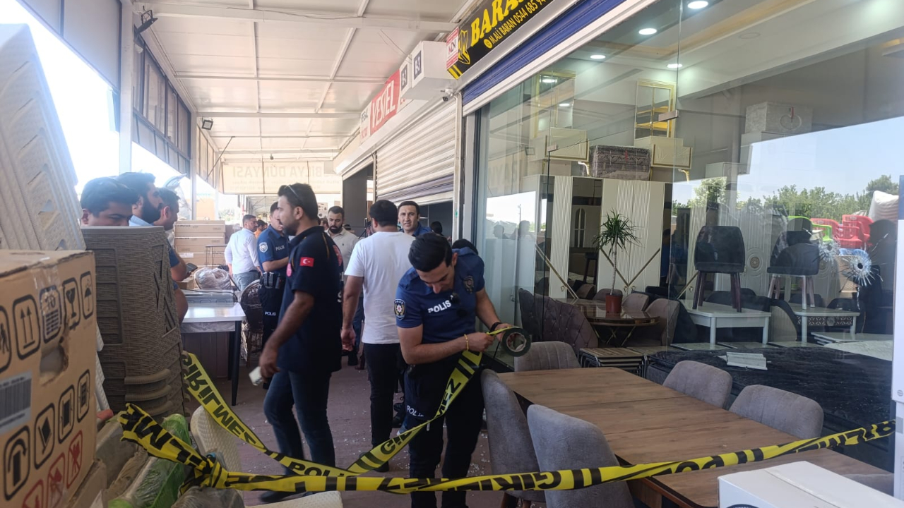 Şanlıurfa'da Spot Pazarı'nda Silahlı Çatışma: 2 Yaralı
