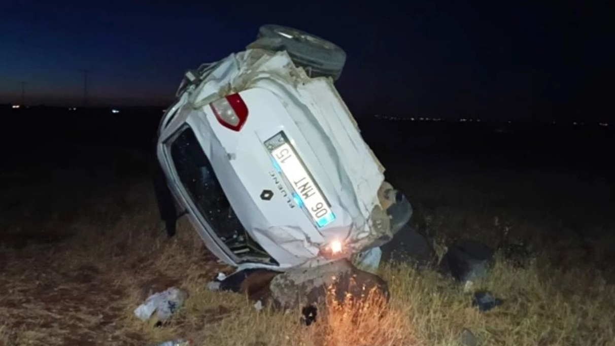 Şanlıurfa'da Otomobil Şarampole Devrildi: 3 Yaralı