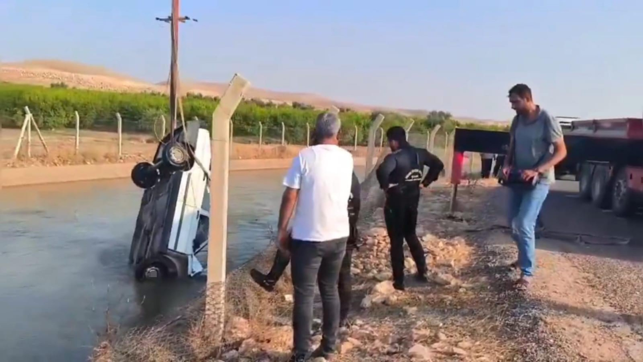 Urfa’da Sulama Kanalına Düşen Otomobilden Mucize Kurtuluş!
