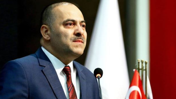 E-İmza Krizinin Sorumlusunun CV’si Ortalığı Karıştırdı!