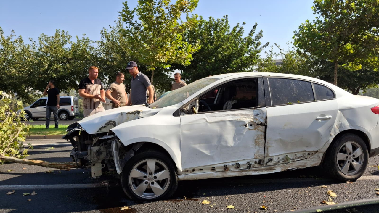Şanlıurfa Çevre Yolunda Feci Kaza: Araç Hurdaya Döndü