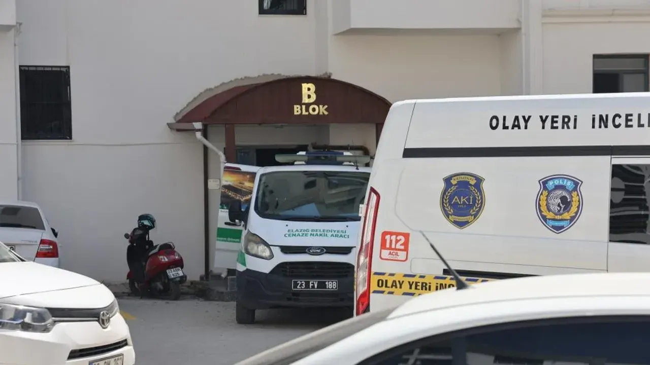 Başkomisere Karısıyla İlgili Sürpriz Karar