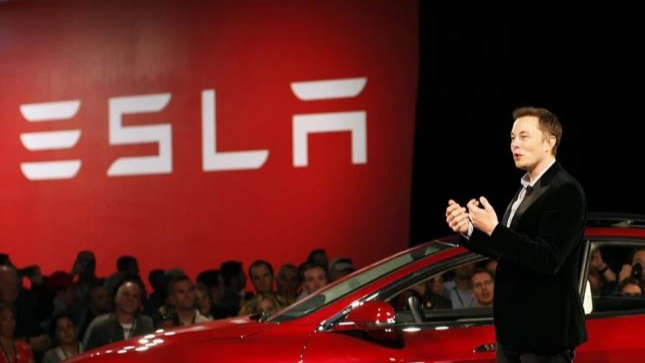 Elon Musk, 1 Milyar Dolarlık Tesla Hissesi Alımı Yaptı!