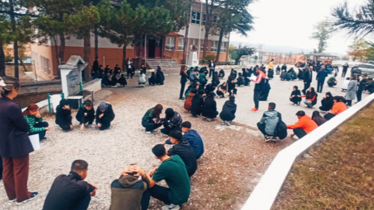Eğitim Kurumlarında Eş Zamanlı Afet Hazırlığı Tatbikatı