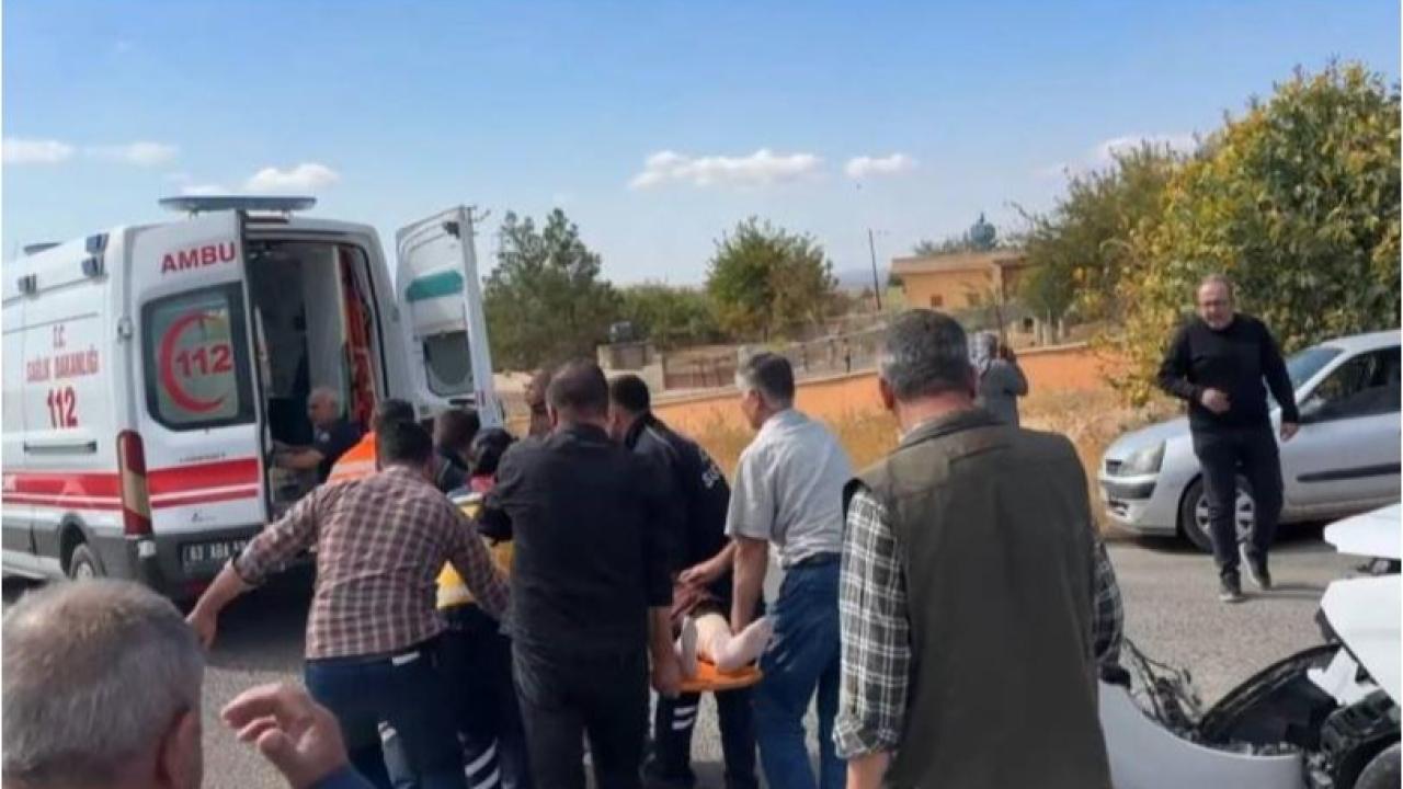 Şanlıurfa'da Cenazeye Gidenlerin Aracı Kaza Yaptı: 3 Yaralı