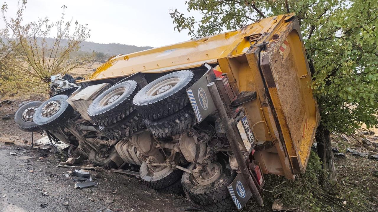 Siverek-Adıyaman Kara Yolunda Feci Kaza:Ölü Ve Yaralılar Var
