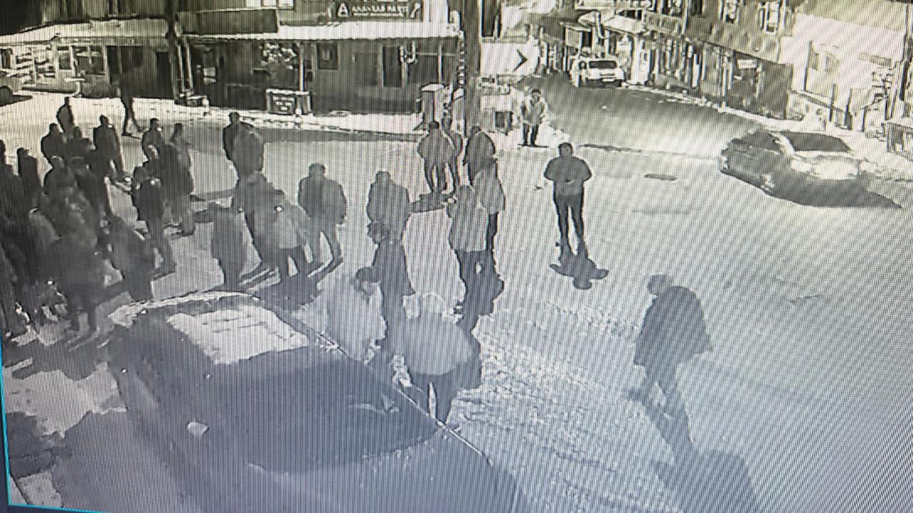 17 Yaşındaki Çocuk, Husumetlisini Silahla Vurda: 2 Gözaltı